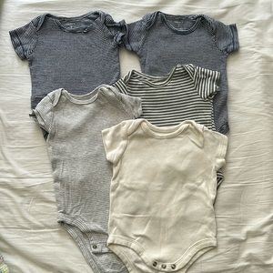 Baby unisex onesies